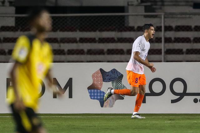 泰山下南洋强闯“最难关” 留守人观火惊呼日韩凶猛