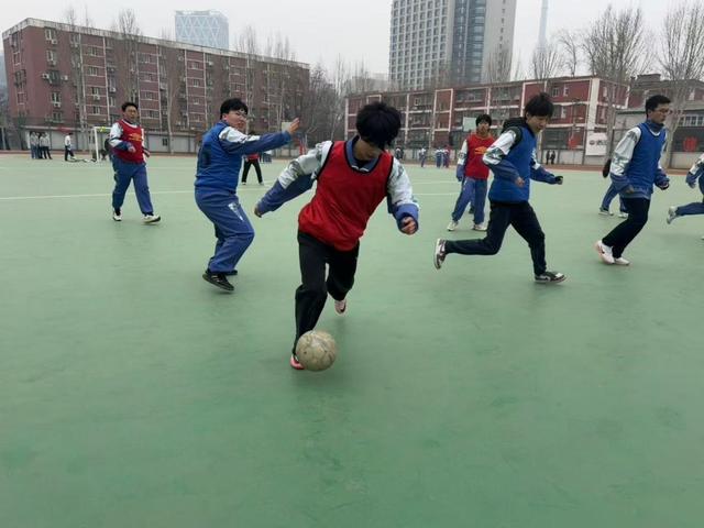 九游娱乐-北京市东方德才学校2026年高中部足球班超联赛正式开幕