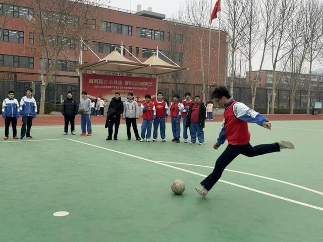 九游娱乐-北京市东方德才学校2026年高中部足球班超联赛正式开幕
