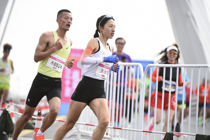 九游娱乐下载-从“最快女护士”到全职跑者：连拿两冠后，张水华的马拉松商业天花板在哪儿？|奖金|红星新闻|抚远市|柳州市|广西壮族自治区_新浪新闻